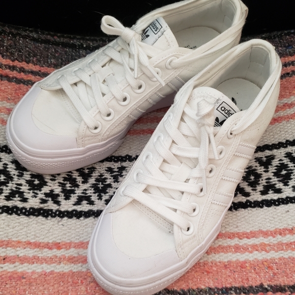 *NEW* Adidas white plataform shoes - Picture 2 of 7